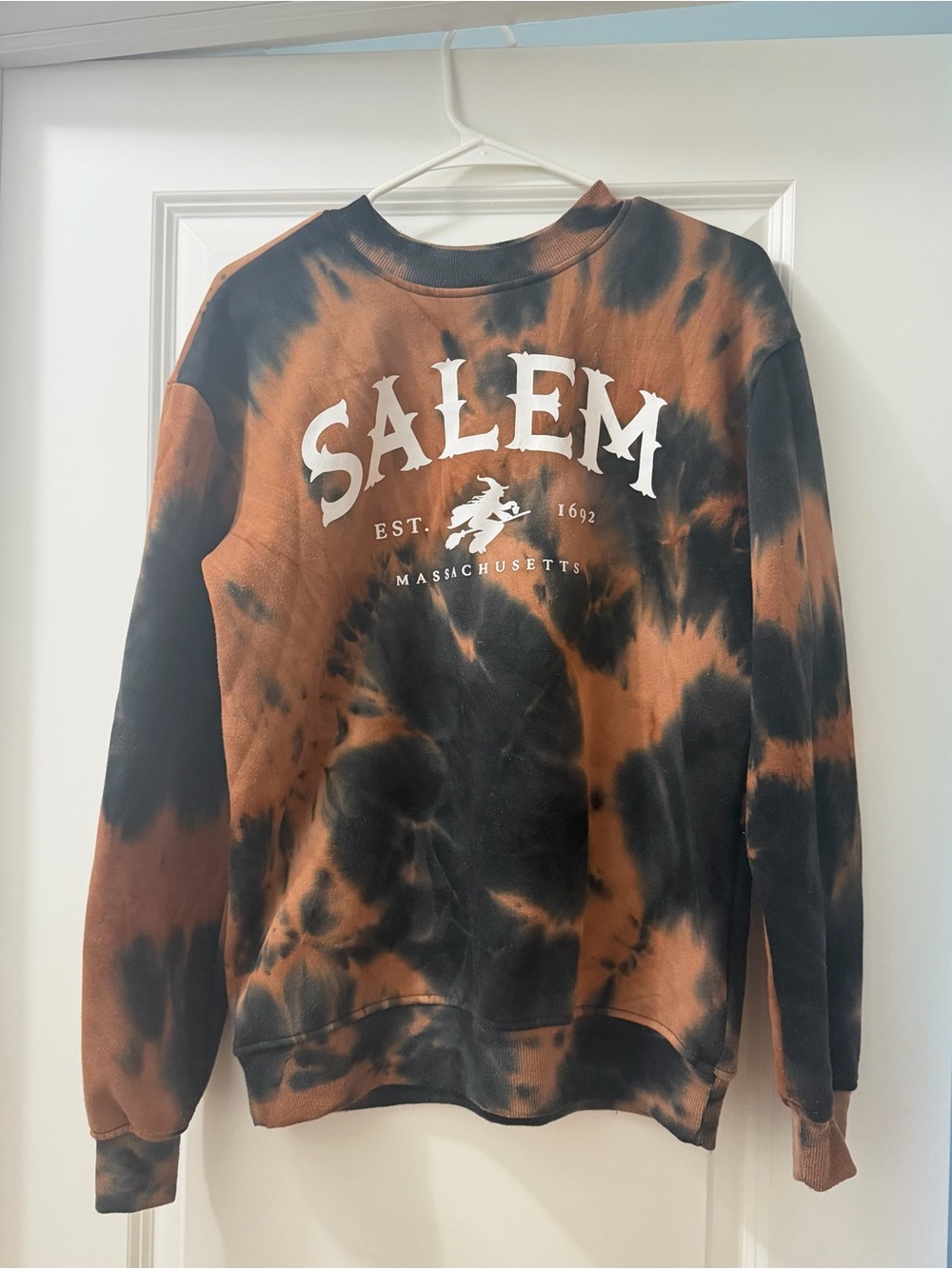Salem Tie-Dye Crewneck Sweatshirt in Black & Brown